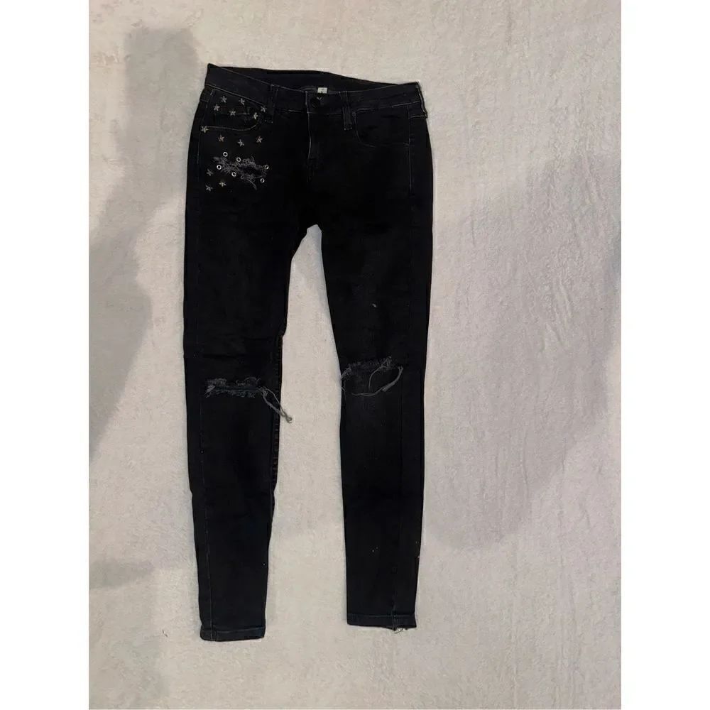 MNG JEANS USA size 1 EUR size 32 black jeans with star studs